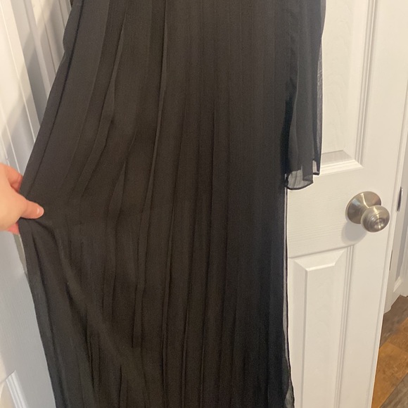 Slit leg BCBGENERATION DRESS - Picture 3 of 7